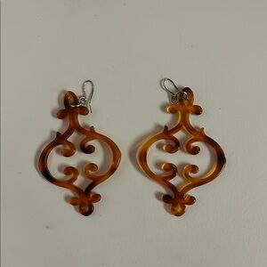 Faux Tortoiseshell Scroll Design Lightweight Earrings